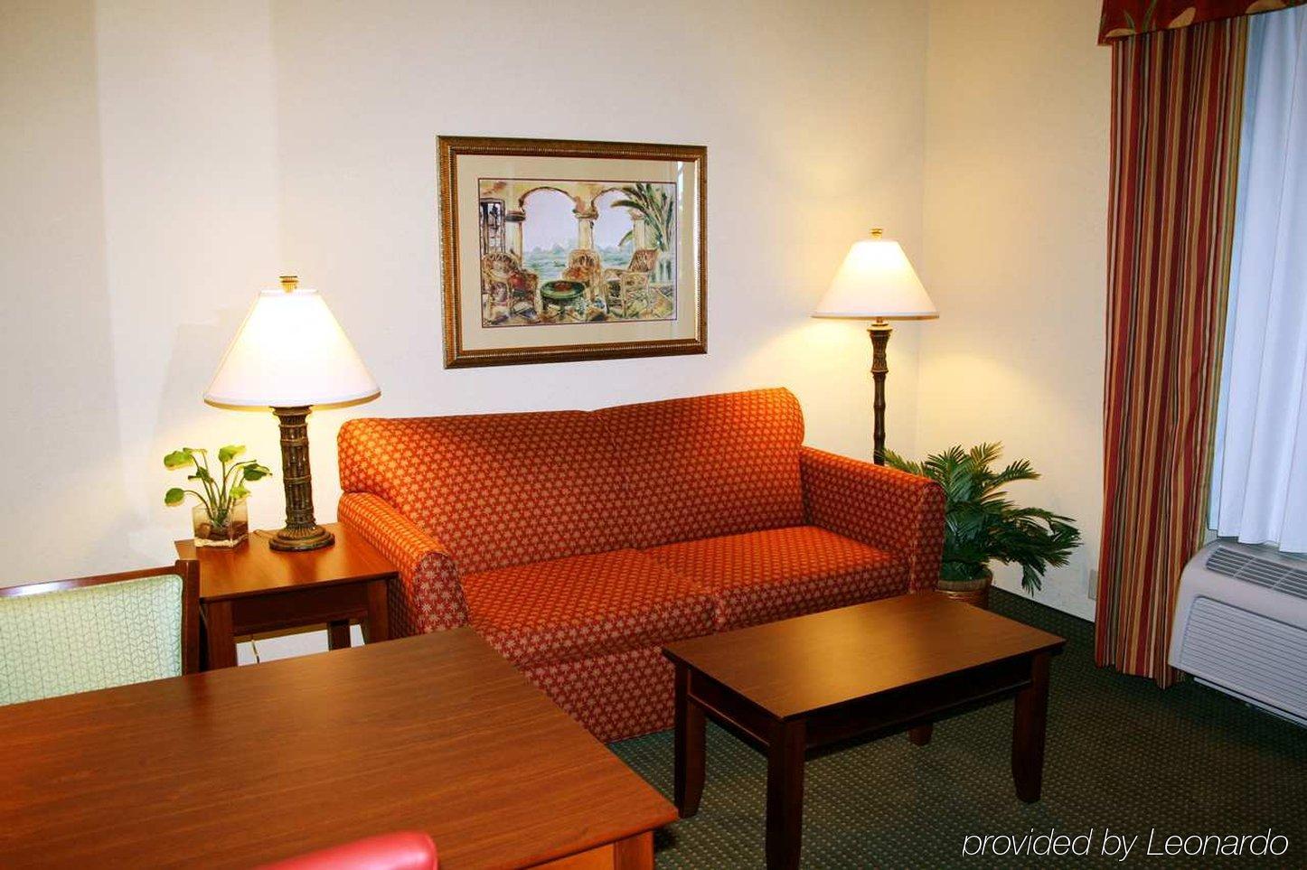 Hampton Inn & Suites Stuart-North Habitación foto